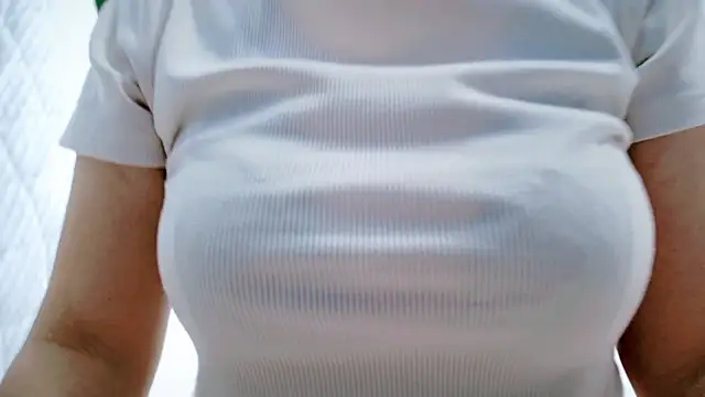 Snapshot of MISATO_0809 chatting on 01/15/26, 02:10 MISATO 0809 online show from 01/15/26, 02:10