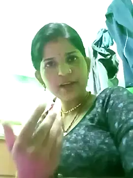 Snapshot of Cuty_nensi chatting on 10/30/25, 07:43 Cuty nensi online show from 10/30/25, 07:43