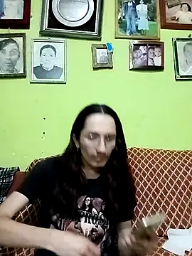 Snapshot of Aaronur chatting on 09/24/25, 07:12 Aaronur online show from 09/24/25, 07:12