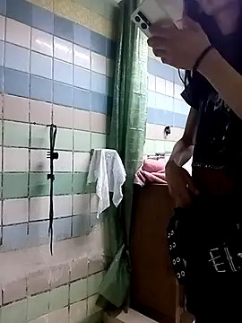 Snapshot of Aaronur chatting on 09/27/25, 03:33 Aaronur online show from 09/27/25, 03:33