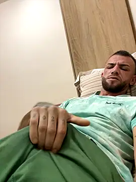 Snapshot of sexyman1936 chatting on 10/21/25, 03:07 sexyman1936 online show from 10/21/25, 03:07