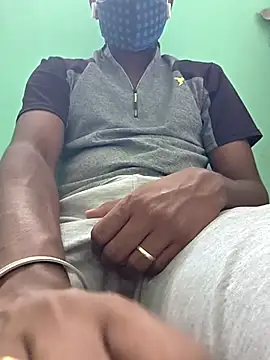 Snapshot of handsome_blg_tam chatting on 10/23/25, 04:56 handsome blg tam online show from 10/23/25, 04:56