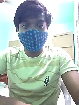 Snapshot of handsome_blg_tam chatting on 11/22/25, 10:14 handsome blg tam online show from 11/22/25, 10:14