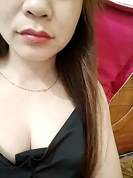 Snapshot of Girl_Shy2000 chatting on 10/04/25, 07:17 Girl Shy2000 online show from 10/04/25, 07:17