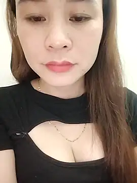 Snapshot of Girl_Shy2000 chatting on 10/12/25, 11:53 Girl Shy2000 online show from 10/12/25, 11:53