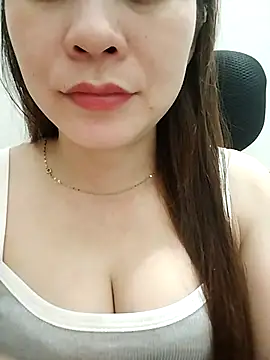 Snapshot of Girl_Shy2000 chatting on 10/15/25, 12:16 Girl Shy2000 online show from 10/15/25, 12:16