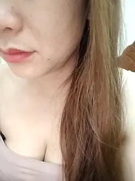 Snapshot of Girl_Shy2000 chatting on 11/08/25, 09:24 Girl Shy2000 online show from 11/08/25, 09:24