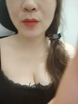 Girl Shy2000 online show from 06/17/26, 03:24