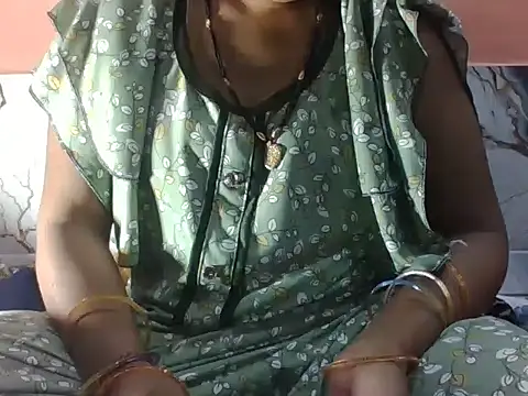 Snapshot of RINA_RANI_0 chatting on 10/24/25, 02:57 RINA RANI 0 online show from 10/24/25, 02:57