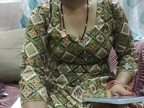 Snapshot of RINA_RANI_0 chatting on 10/26/25, 12:49 RINA RANI 0 online show from 10/26/25, 12:49