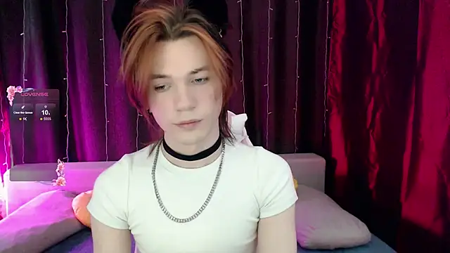 Snapshot of evan_reinhart chatting on 12/17/25, 05:30 evan reinhart online show from 12/17/25, 05:30