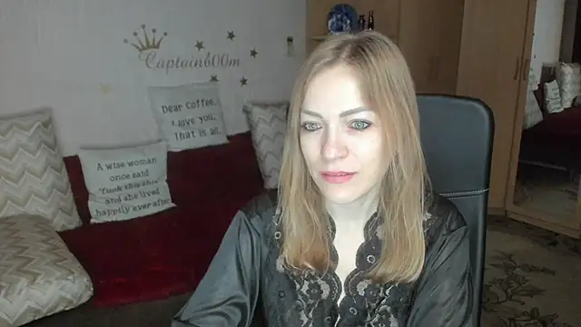 Tiffany Bates online show from 10/25/25, 03:36