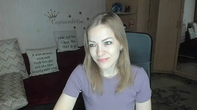 Tiffany Bates online show from 12/03/25, 03:25