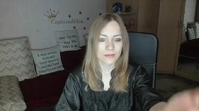 Tiffany Bates online show from 12/20/25, 03:35