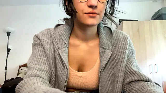 Snapshot of EvaJetty chatting on 11/09/25, 08:45 EvaJetty online show from 11/09/25, 08:45