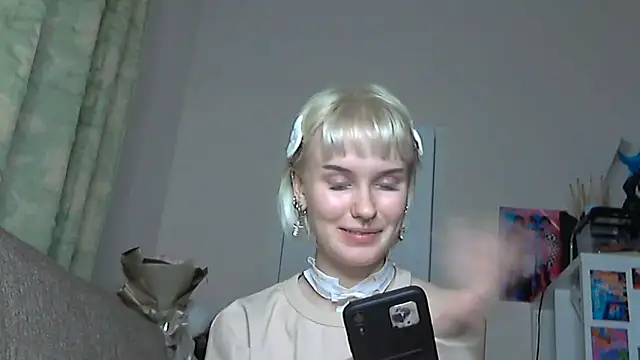 Paradoxy  online show from 12/15/25, 08:13