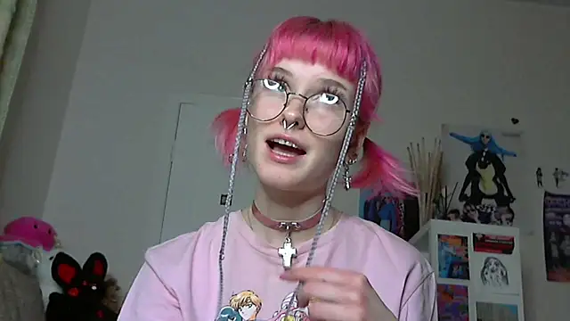 Snapshot of Paradoxy_ chatting on 02/15/26, 08:27 Paradoxy online show from 02/15/26, 08:27