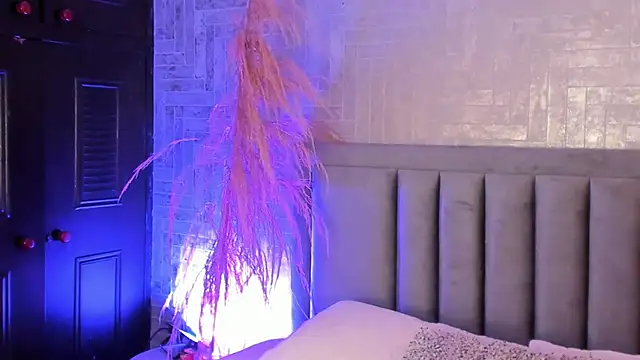 EmmaBlossom online show from 11/27/25, 07:27