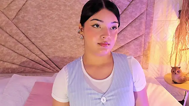 EmmaBlossom online show from 12/01/25, 01:16