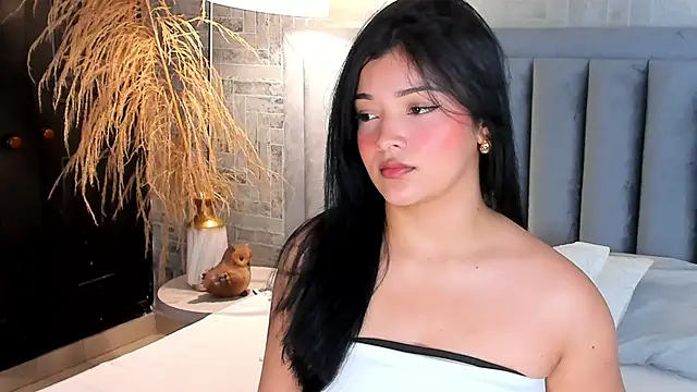 EmmaBlossom online show from 05/02/26, 12:43