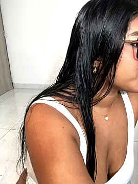 Snapshot of AnaBrowmn chatting on 01/07/26, 12:07 AnaBrowmn online show from 01/07/26, 12:07