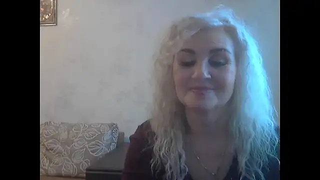 Snapshot of LadySexyBlond chatting on 01/19/26, 06:17 LadySexyBlond online show from 01/19/26, 06:17