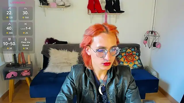 Snapshot of Moon_Fox chatting on 11/01/25, 08:33 Moon Fox online show from 11/01/25, 08:33