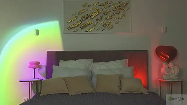 Snapshot of Nicole_Broown_ chatting on 02/14/26, 09:00 Nicole Broown online show from 02/14/26, 09:00