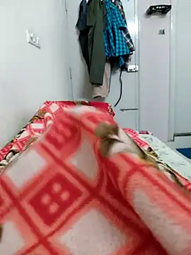 Snapshot of ramboram897 chatting on 11/14/25, 07:23 ramboram897 online show from 11/14/25, 07:23