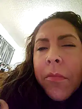 Queenbz1979 online show from 12/22/25, 07:22