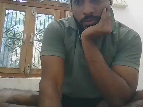 Raw12499 online show from 12/04/25, 03:49