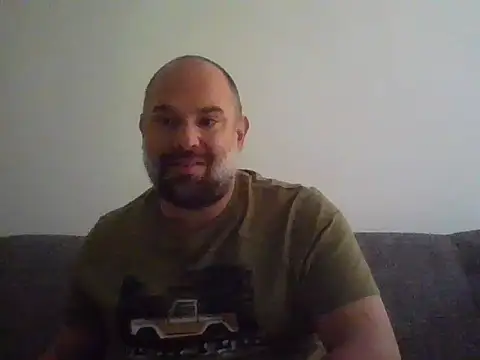 Snapshot of CristalDad chatting on 10/19/25, 06:08 CristalDad online show from 10/19/25, 06:08