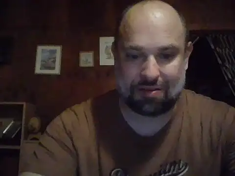 Snapshot of CristalDad chatting on 10/21/25, 05:57 CristalDad online show from 10/21/25, 05:57