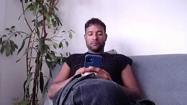 Snapshot of Orlando_horny chatting on 09/27/25, 03:17 Orlando horny online show from 09/27/25, 03:17