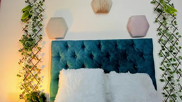 violett  rousee online show from 10/21/25, 02:07