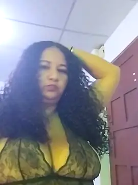 Snapshot of MEYBELLATINA chatting on 05/08/26, 10:37 MEYBELLATINA online show from 05/08/26, 10:37