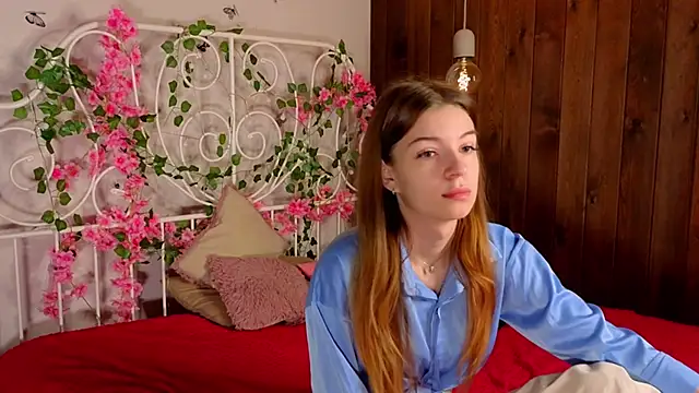 Snapshot of TawanaWalleck chatting on 10/03/25, 06:27 TawanaWalleck online show from 10/03/25, 06:27