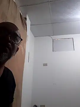 ANTHONYHOTT69 online show from 11/08/25, 09:02