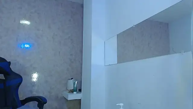 Aaron Foxxx online show from 10/08/25, 01:09