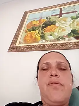 Crisribeiro online show from 10/02/25, 07:10