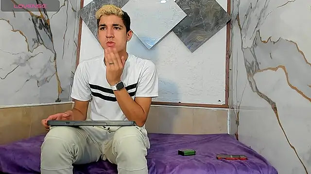 Stiben boy online show from 10/09/25, 07:12