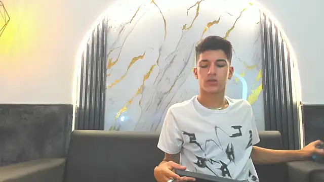 Stiben boy online show from 11/21/25, 07:56