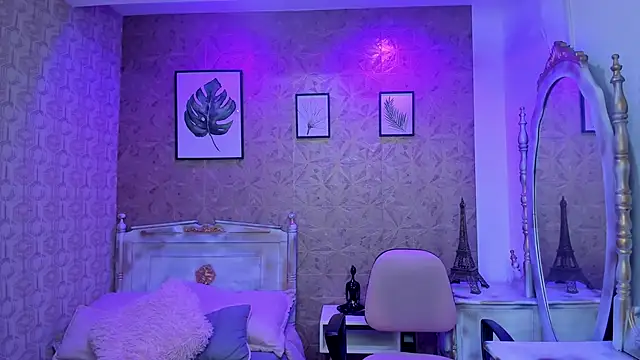 Megane whitte online show from 10/21/25, 04:02