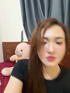 Snapshot of Quynhbabysexy chatting on 06/18/26, 09:14 Quynhbabysexy online show from 06/18/26, 09:14