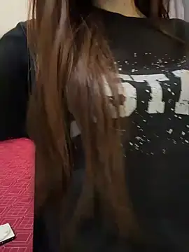 Snapshot of Quynhbabysexy chatting on 06/25/26, 06:18 Quynhbabysexy online show from 06/25/26, 06:18