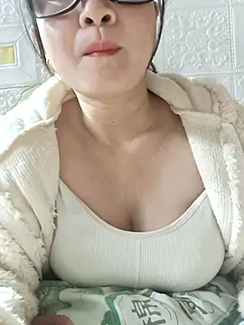 Paul-paul11 online show from 12/17/25, 12:05