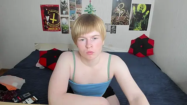 Snapshot of Cattie_w_ chatting on 04/11/26, 01:21 Cattie w online show from 04/11/26, 01:21