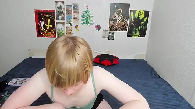 Snapshot of Cattie_w_ chatting on 05/08/26, 01:11 Cattie w online show from 05/08/26, 01:11
