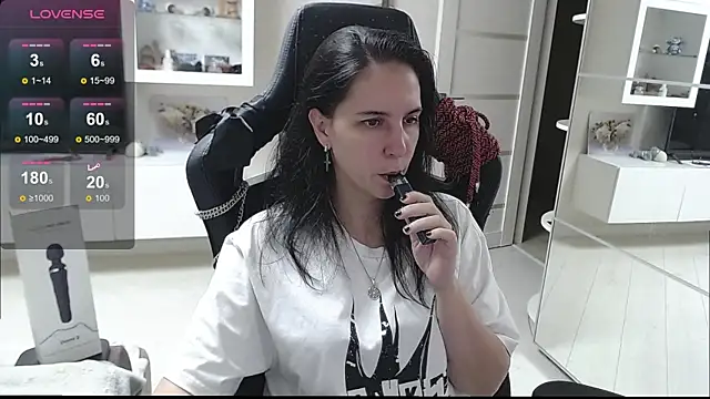 Snapshot of Irwi_Tomboy chatting on 09/26/25, 05:17 Irwi Tomboy online show from 09/26/25, 05:17