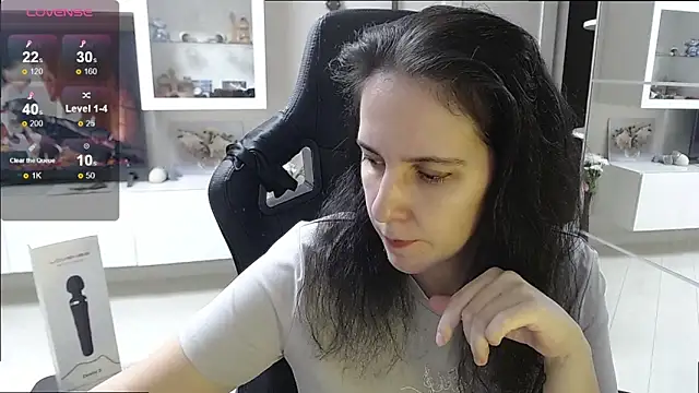 Snapshot of Irwi_Tomboy chatting on 11/06/25, 12:06 Irwi Tomboy online show from 11/06/25, 12:06